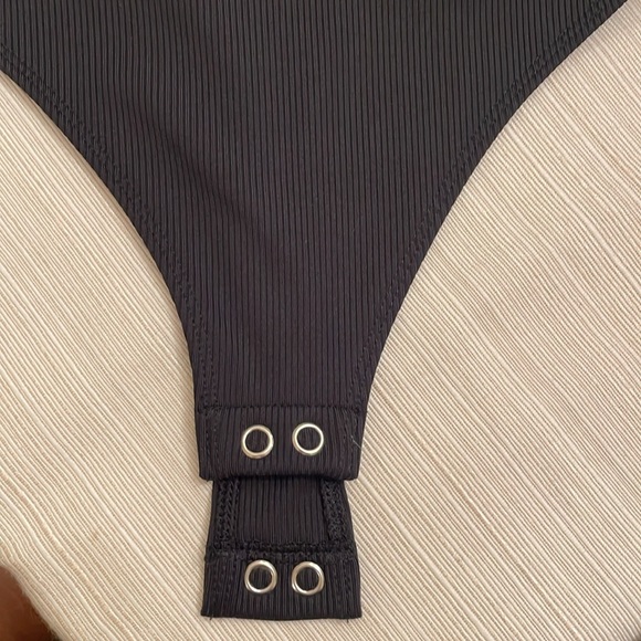 Express Body Contour High Compression Double V-Neck Bodysuit size small - Picture 3 of 7